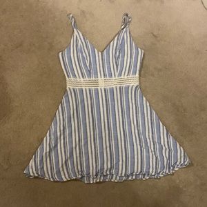 Speechless Kohl’s Small Women’s Blue and White Striped Dress